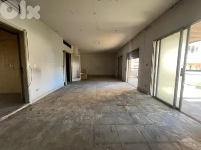 Apartment for Sale in Verdun – Needs Renovation, Prime Location