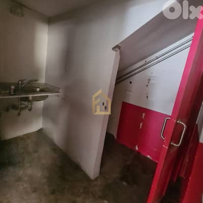 Shop for rent in Achrafieh EA150 محل تجاري للإيجار في الأشرفية