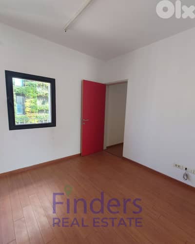 Office for rent in Mar Mkhayel! مكتب للإيجار في مار مخايل!