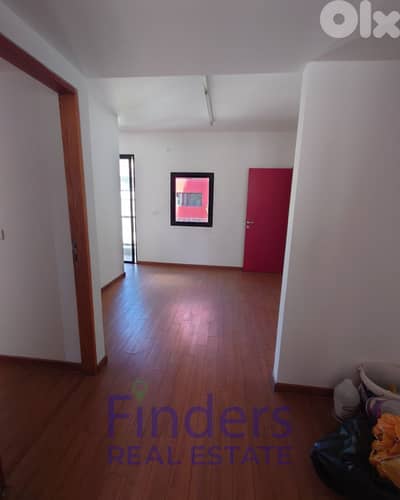 Office for rent in Mar Mkhayel! مكتب للإيجار في مار مخايل!