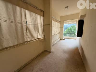 RWK111TJ - Used Apartment For Rent In Ghineh