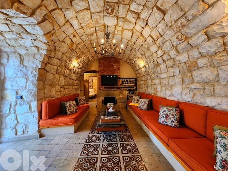 house for sale !! located Batroûn (20 min away ) 0