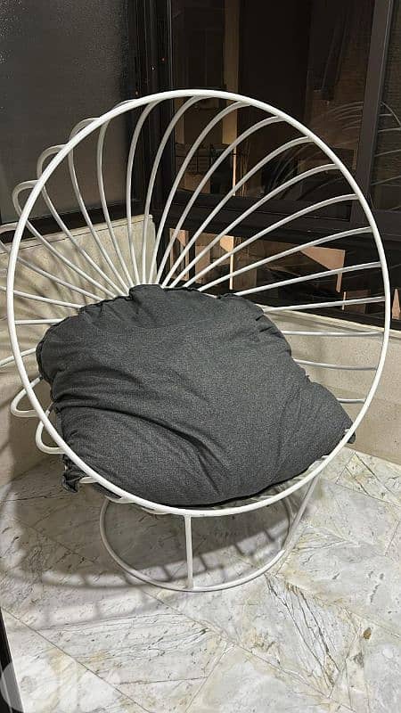 Modern Round Lounge Chair with Cushion 0