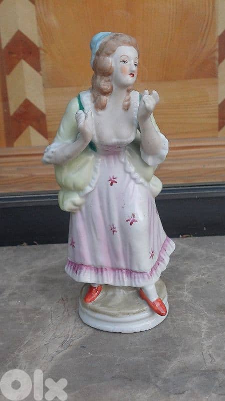 antique 0
