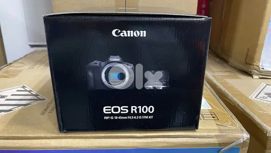 Canon Camera EOS R100 RF-S 18-45mm F4.5-6.3 IS STM Kit