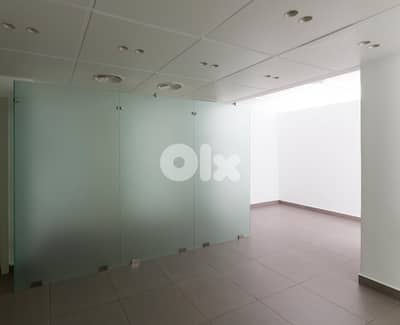 SPACIOUS OFFICE IN HAMRA PRIME (210SQ) 6 LARGE ROOMS , (HA-292)