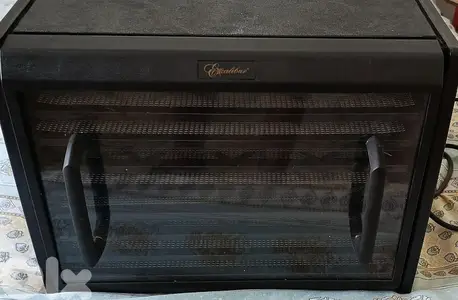 Food dehydrator