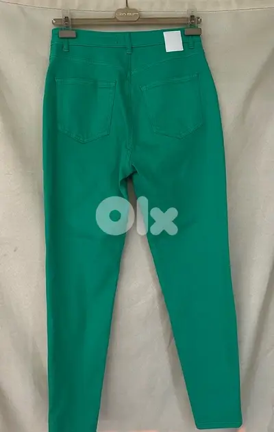 Very beautiful color of Jeans