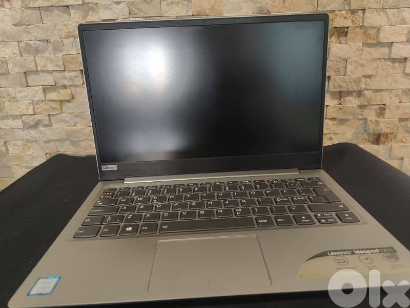 Lenovo IdeaPad 320 S   Intel Core  i5-8300U 1
