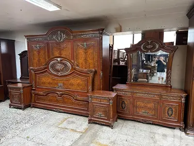 غرفة نوم ملكية بحالة عرائسية