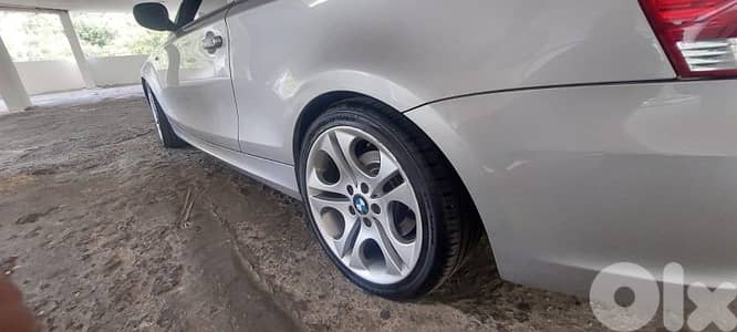 BMW 128i model 2010 convertible