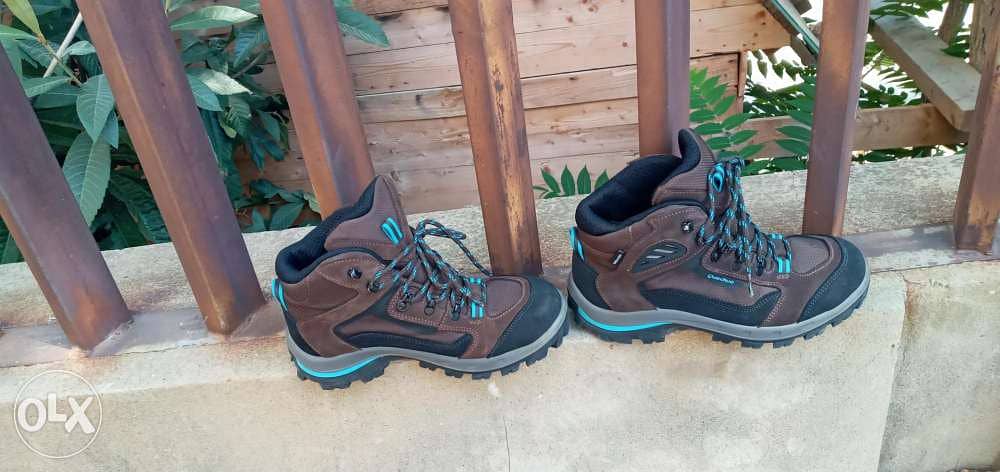 Hiking boots Salomon & Quechua 4
