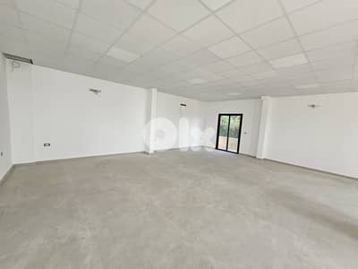 RWB436EA - Showroom for rent in Halat Jbeil