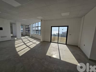 RWB436EA - Showroom for rent in Halat Jbeil