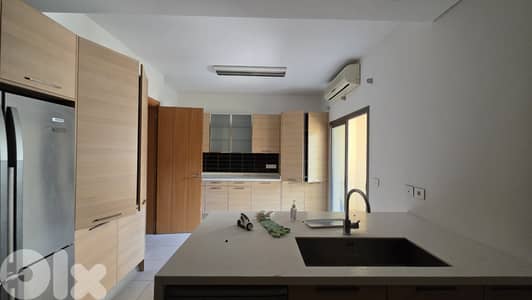 Apartment for Rent in Achrafieh, Mar Mitr شقة للإيجار في الأشرفية
