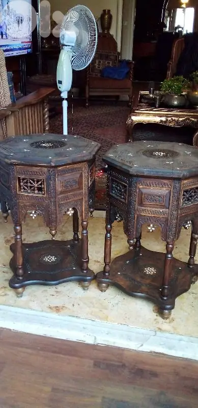 طاولة عدد 2 خشب محفور