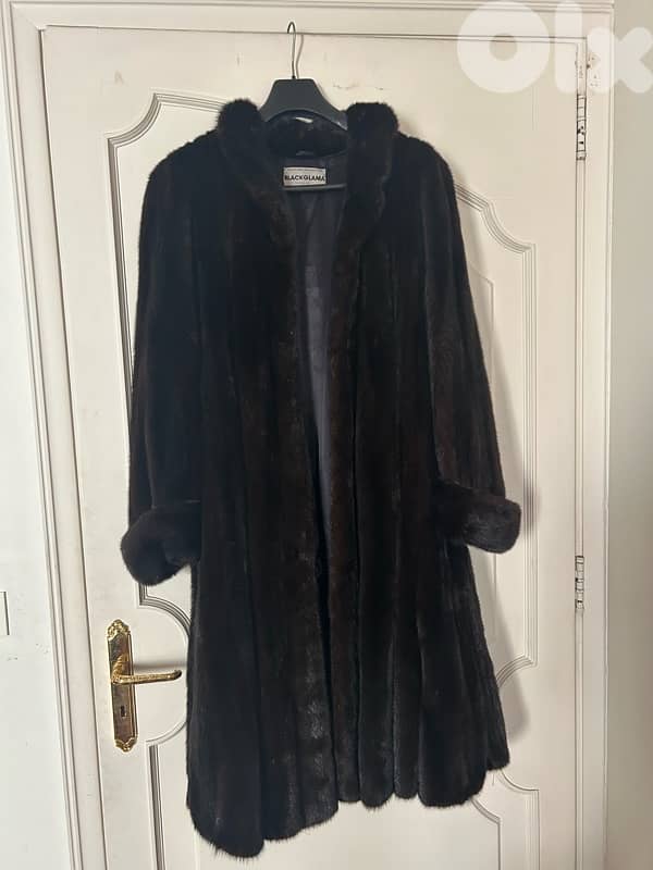 vison femelles manteau longue noir Roger roche . 4