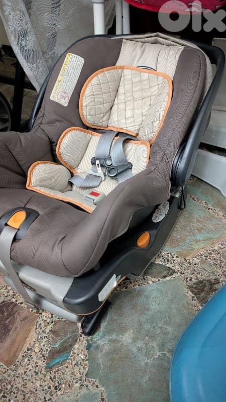 car seat 0