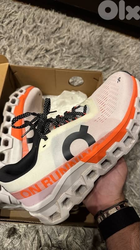 Original On cloud size 43 like new with box 1