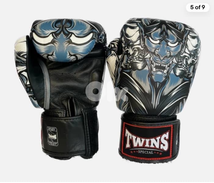 Muay Thai gloves 1