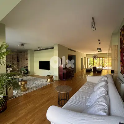 300 sqm Apartment with Garden in Bliss