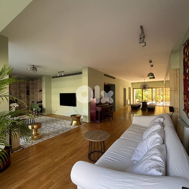 300 sqm Apartment with Garden in Bliss 0
