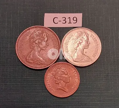 England 3 old coins  Lot# C-319 Queen Elizabeth II