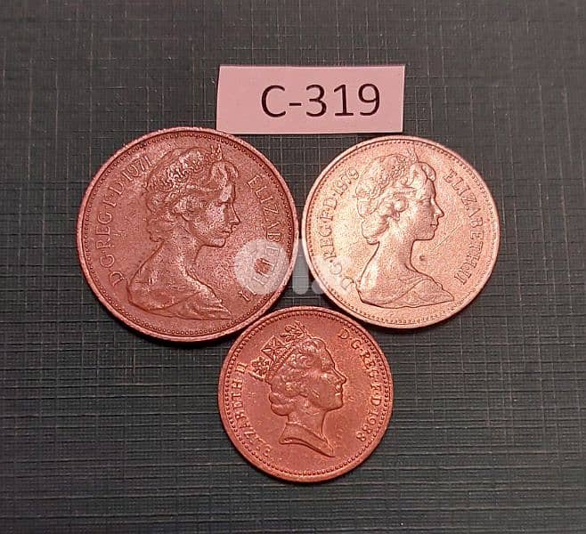England 3 old coins  Lot# C-319 Queen Elizabeth II 0