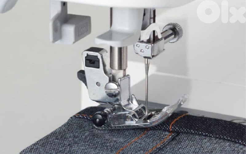 Juki HZL-G210 Computerised Sewing Machine 4
