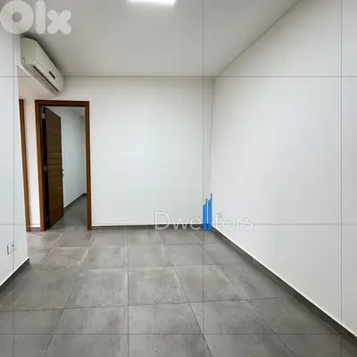 Office for rent in Jdeideh - 100 MTS2 - 3 Rooms