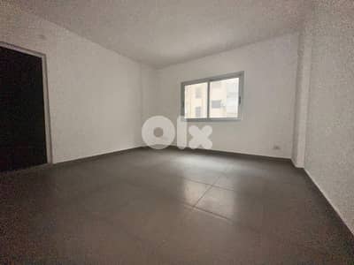Office for rent in Aisha Bakkar مكتب للإيجار في عائشة بكار
