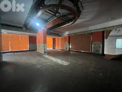Shop for Rent in Hamra-Core and Shellمحل للإيجار في الحمرا - هيكل خارج