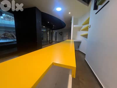Shop for Rent in Hamra Prime Locationمحل للإيجار في الحمرا موقع ممتاز