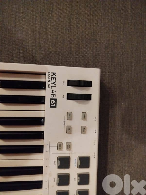 arturia midi controller & keyboard 3