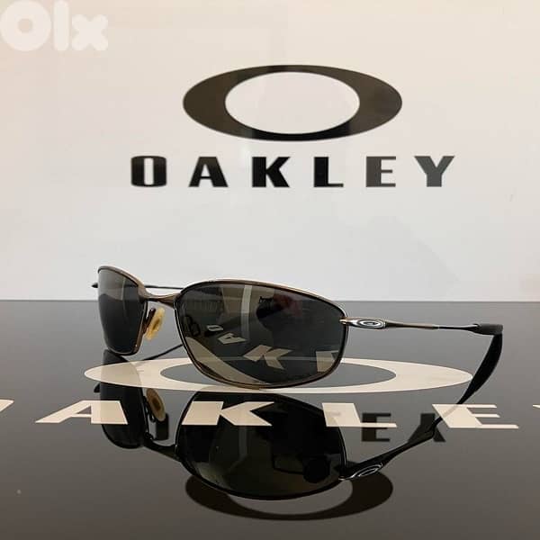 Oakley whisker carbon black (swipe for more) 2