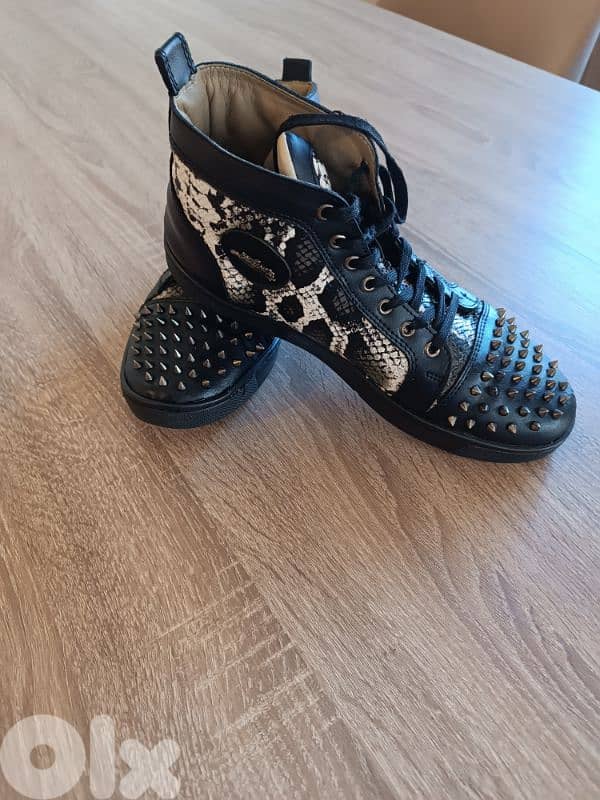 Christian Laboutin 0