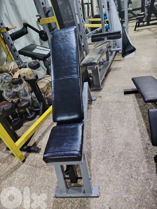 Bench adjustable like new (heavy  duty) 1