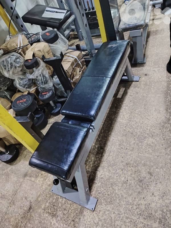 Bench adjustable like new (heavy  duty) 3