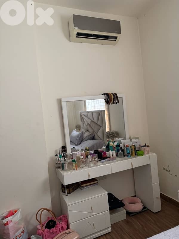 Full bedroom set 0