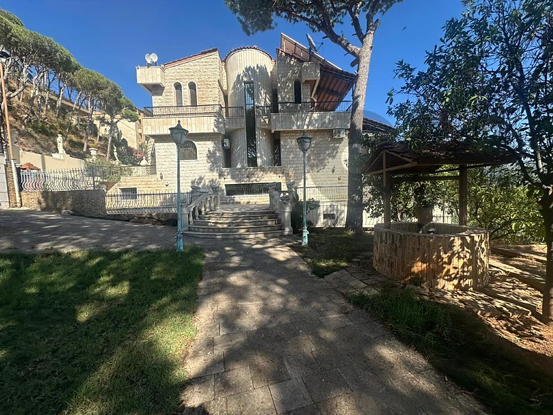 High End Finishing Villa For Sale In Broumana فيلا للبيع في برومانا