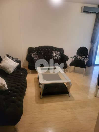 شقة للبيع في البوشرية/شارع الاشورية Apartment for sale in Baouchriyeh
