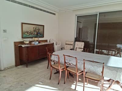 SPACIOUS APARTMENT IN VERDUN PRIME (370SQ) 4 BEDROOMS , (BT-1226)