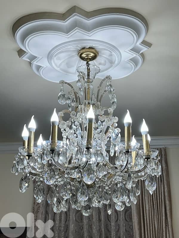 Pair of original Marie Thérèse chandeliers in excellent, like-new 1