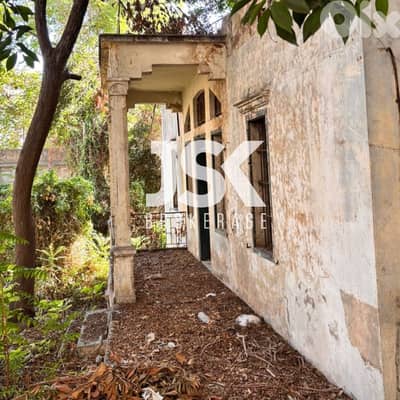 L19150 - 1,077 SQM Land For Sale in Achrafieh