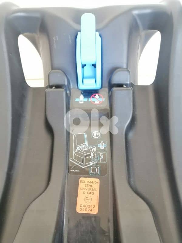 joie car seat 1st stage: birth to 15 months. birth to 13kg. with base 5