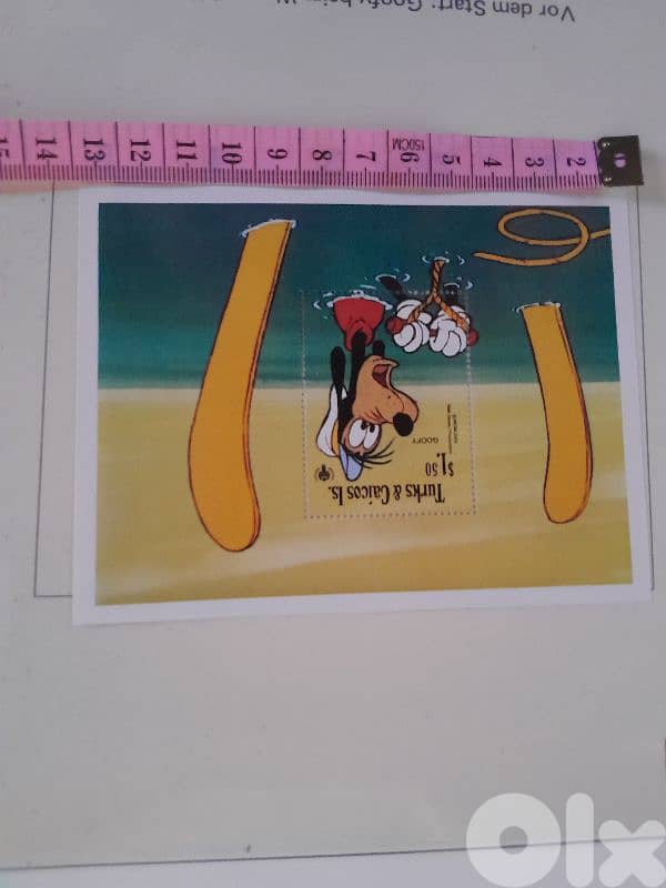 Disney stamp from the Turks & Caicos Islands large Goofy waterskiing 1