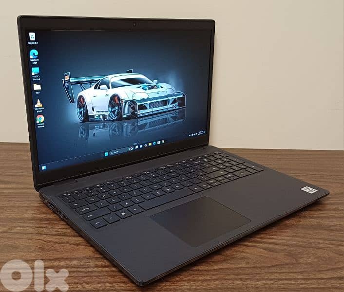 Super clean laptop - core i5 gen 10 - windows 11 2