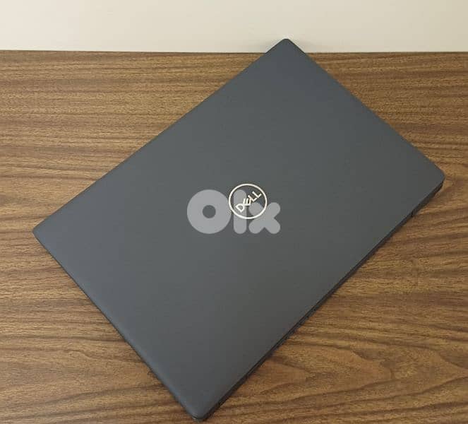Super clean laptop - core i5 gen 10 - windows 11 5