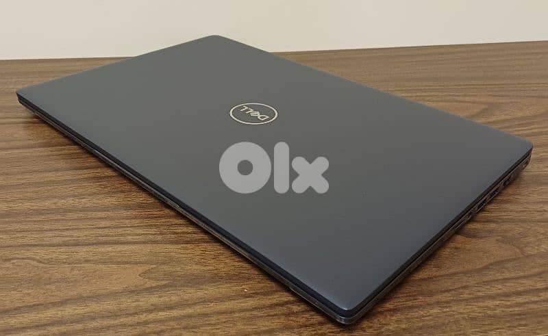 Super clean laptop - core i5 gen 10 - windows 11 13