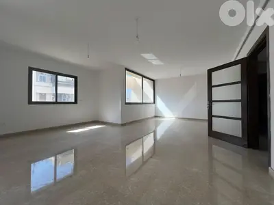 Apartment for Rent – 220 SQM in Hamra شقة للإيجار – 220 متر مربع